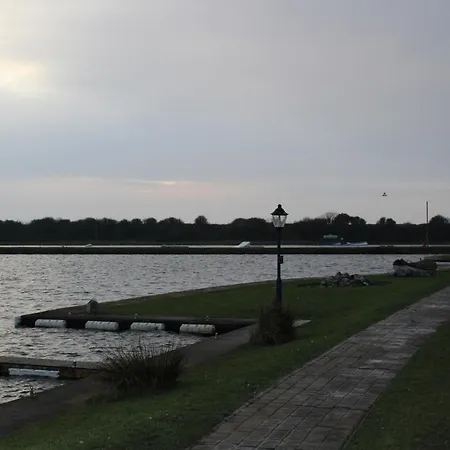 Летний дом Port Haverigg Village Милом